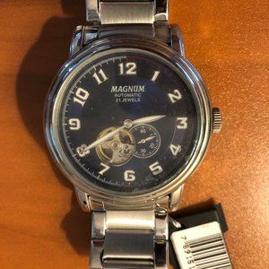 Magnum Silver Mens Wrist Watch NWT (MA33915F)